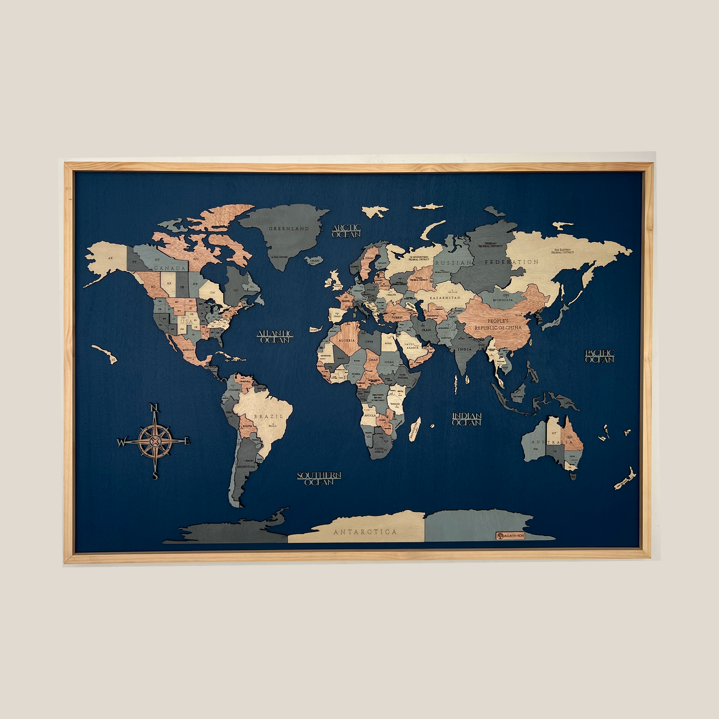 Mapa Mundial en Madera Enmarcado